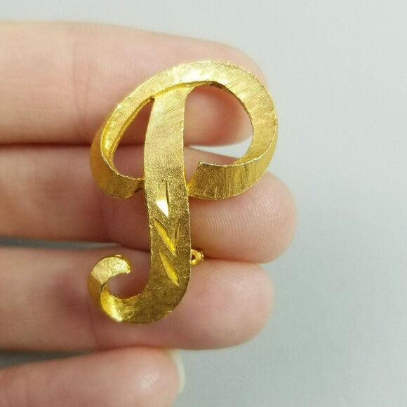 Vintage Mamselle P Letter Monogran Initial Brooch, Gold Tone Letter Lapel Pin - Picture 6 of 7
